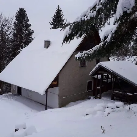 Chata Janosik بيت خشبي Vyšné Ružbachy