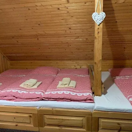 Chata Janosik بيت خشبي Vyšné Ružbachy